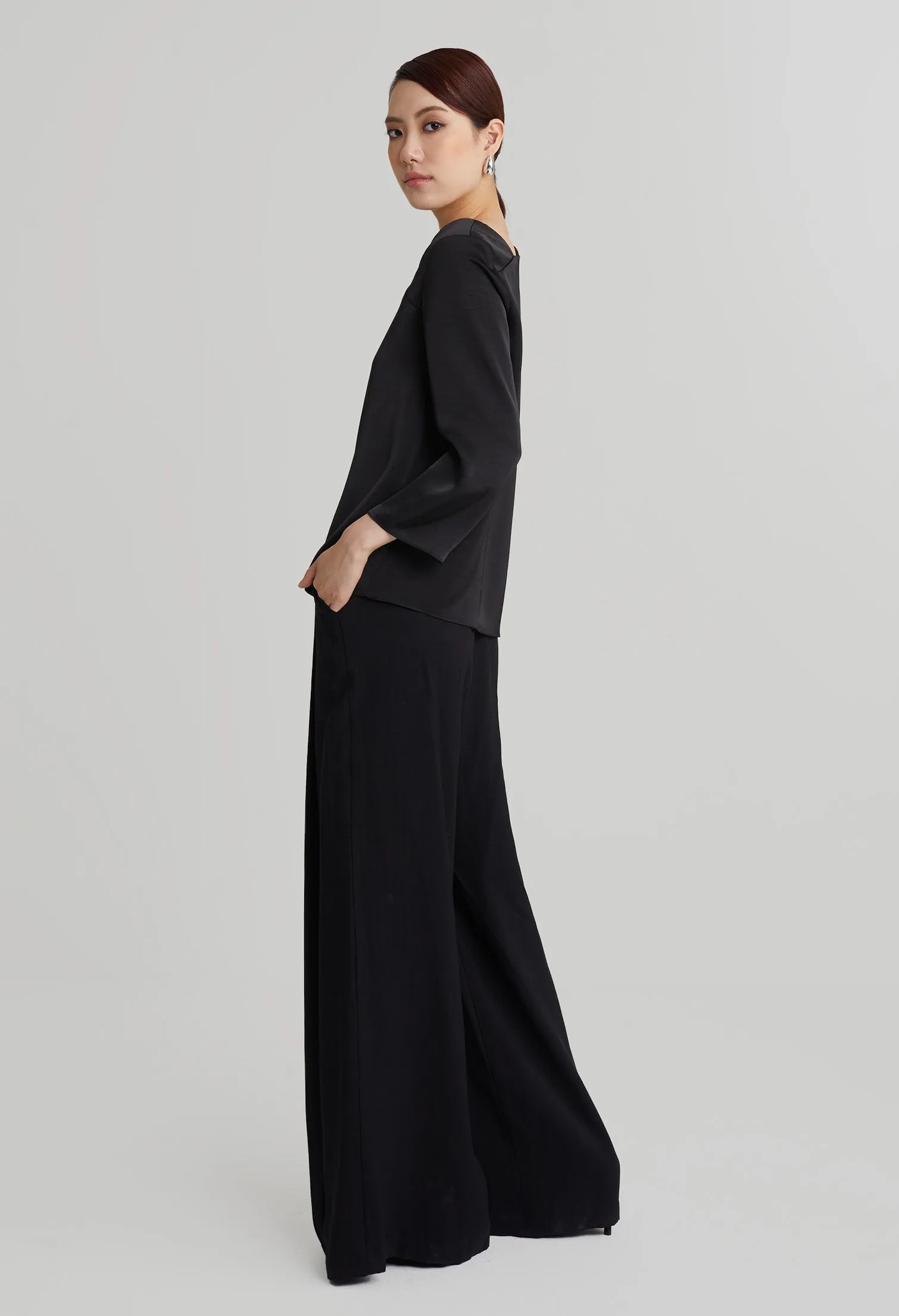 nichii X NURITA HARITH Poise Silk Asymmetrical Collared Top