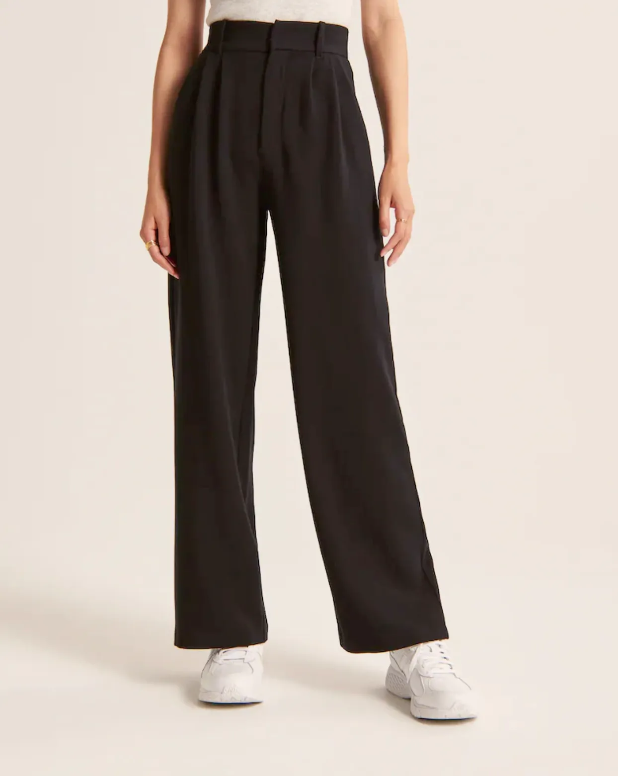 Wide-leg Tailored Pants